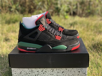 Air Jordan 4 Retro x Gucci