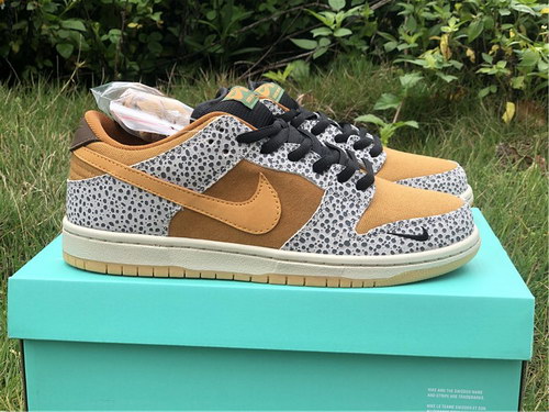 Nike SB Dunk Low “Safari”