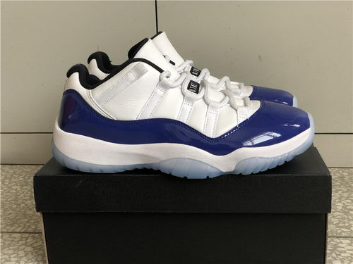 Air Jordan 11 Low  “Concord”