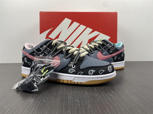 Nike Dunk Low SE FREE 99