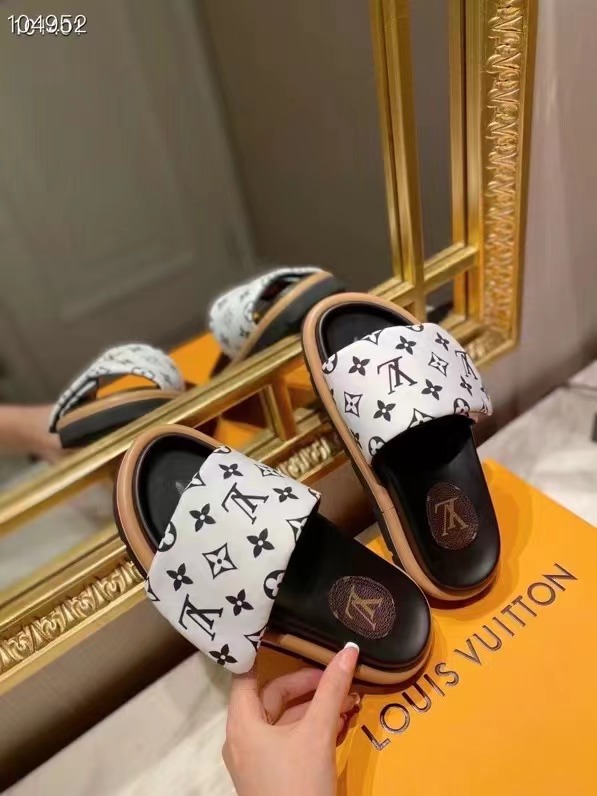 LV Slippers Women(AAA)-023