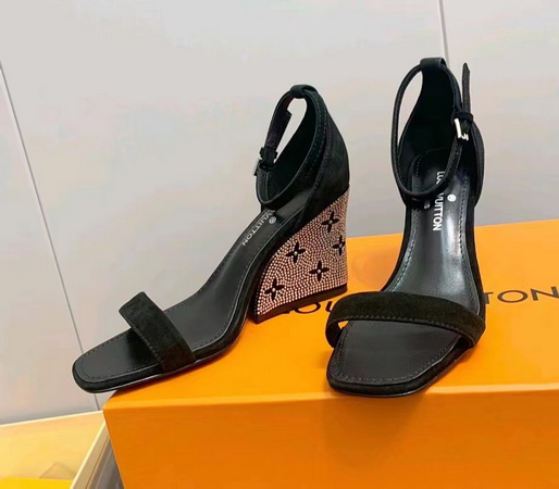 LV Shoes AAA(Women)-104