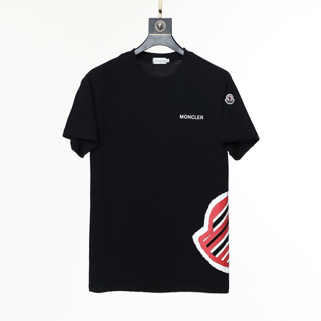 Moncler T-shirts-568