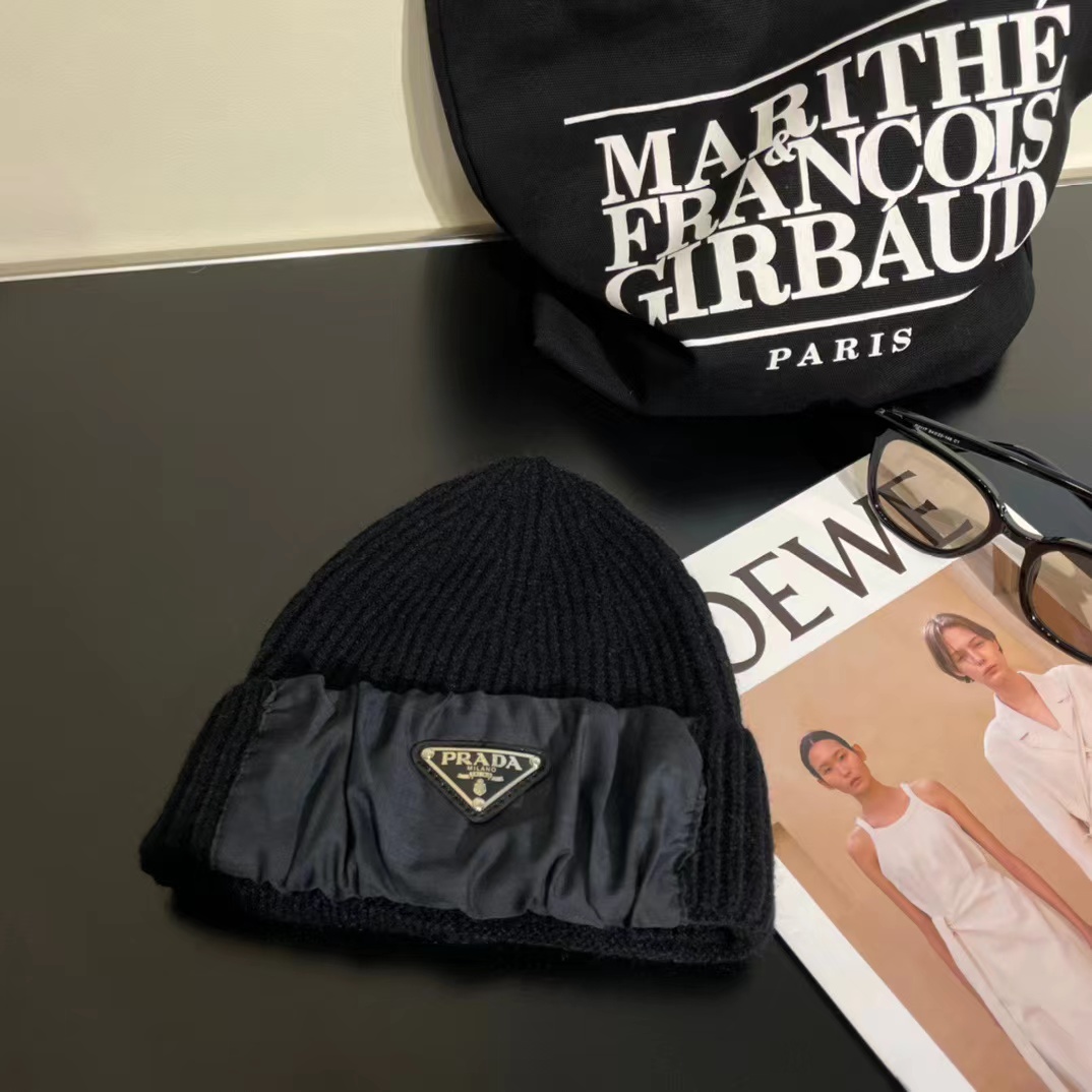 Prada Beanies-001