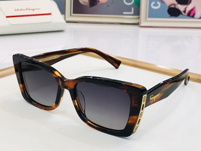 Ferragamo Sunglasses(AAAA)-436