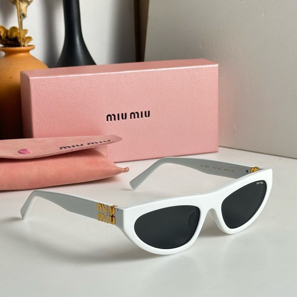 MiuMiu-1092