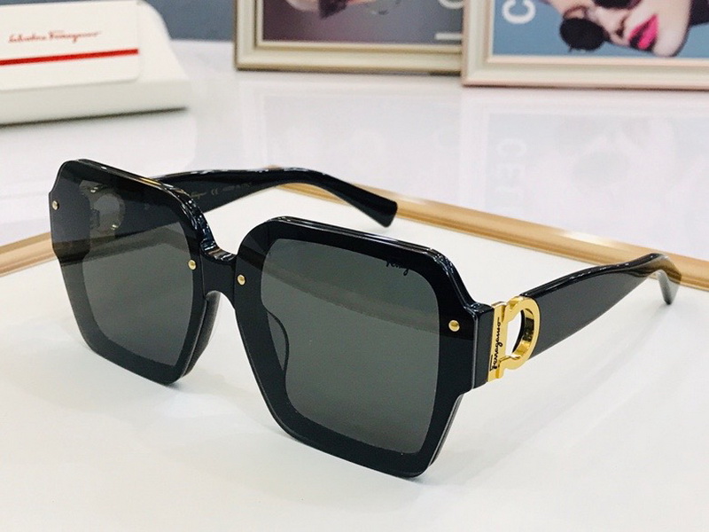 Ferragamo Sunglasses(AAAA)-429