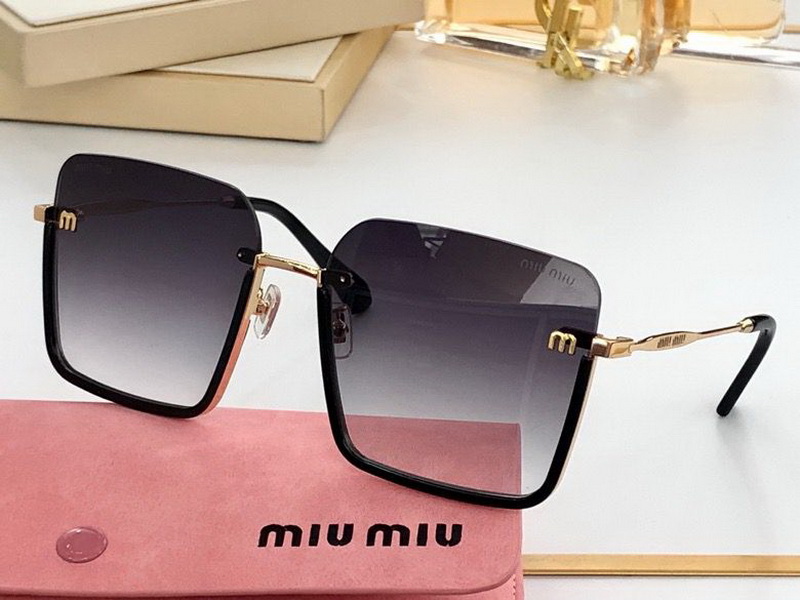 MiuMiu-1059