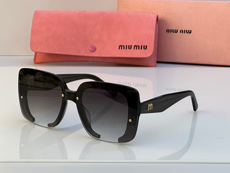 MiuMiu-953