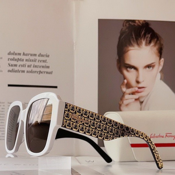 Ferragamo Sunglasses(AAAA)-346