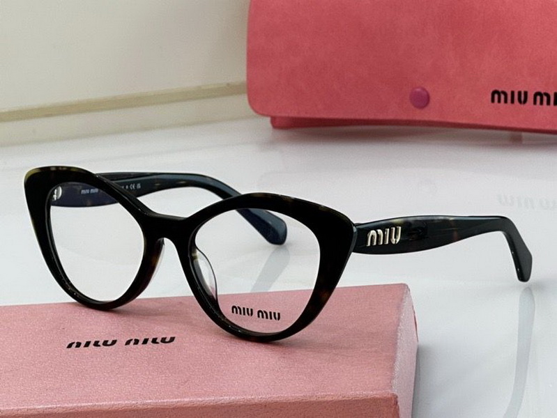 MiuMiu-723