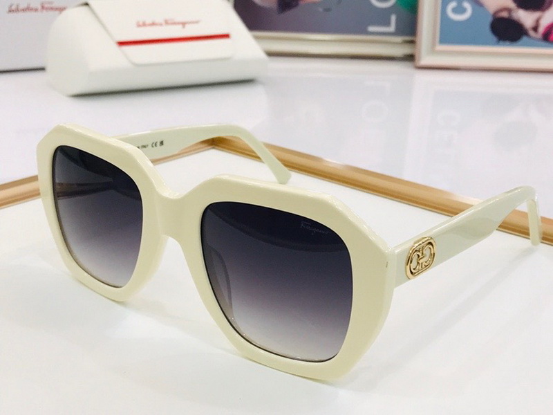 Ferragamo Sunglasses(AAAA)-260