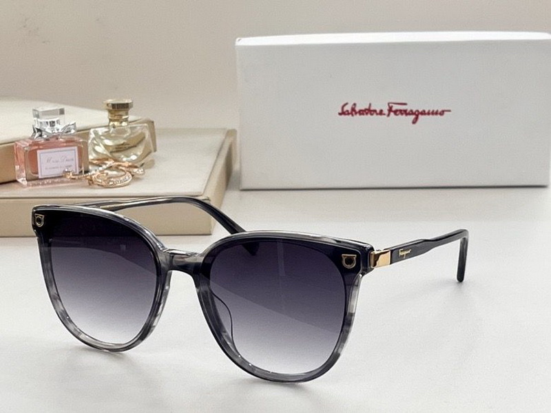 Ferragamo Sunglasses(AAAA)-245