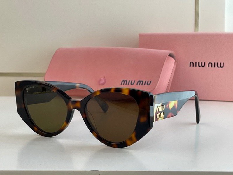 MiuMiu-311