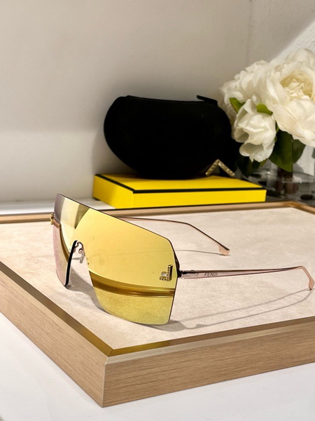 Fendi Sunglasses(AAAA)-329