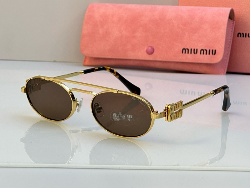 MiuMiu-210