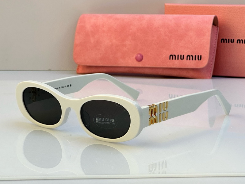 MiuMiu-205