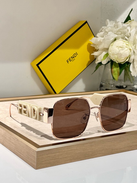 Fendi Sunglasses(AAAA)-313