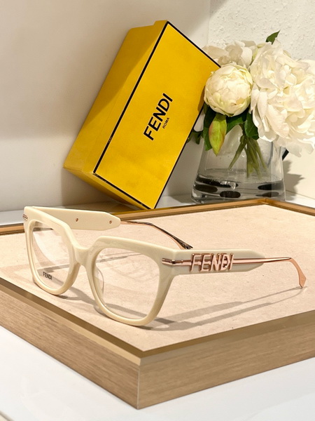 Fendi Sunglasses(AAAA)-305