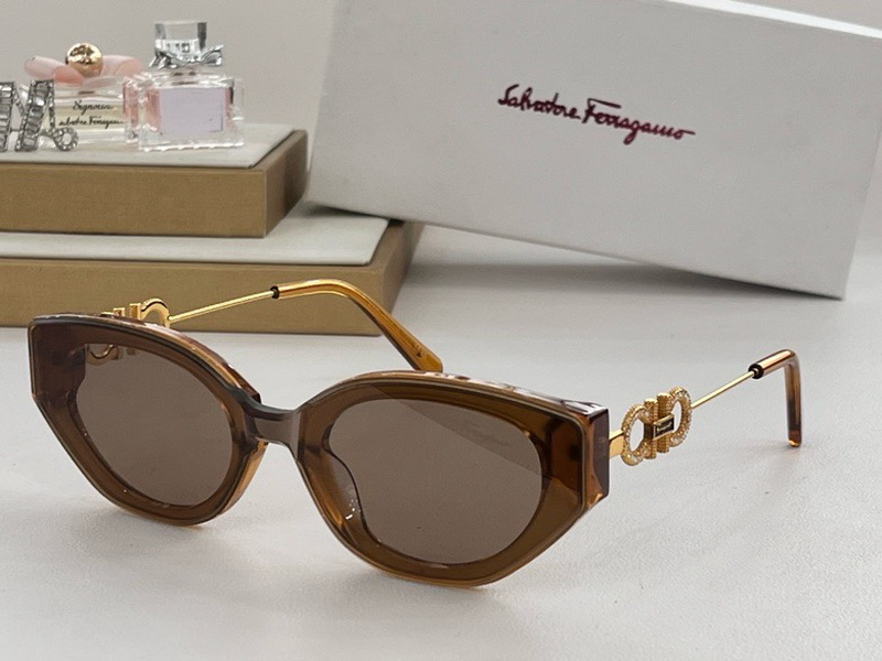 Ferragamo Sunglasses(AAAA)-222