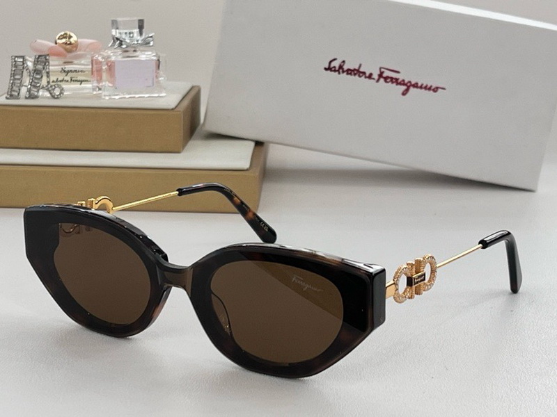 Ferragamo Sunglasses(AAAA)-219