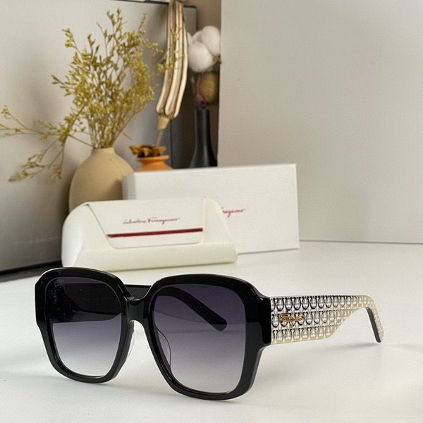 Ferragamo Sunglasses(AAAA)-214