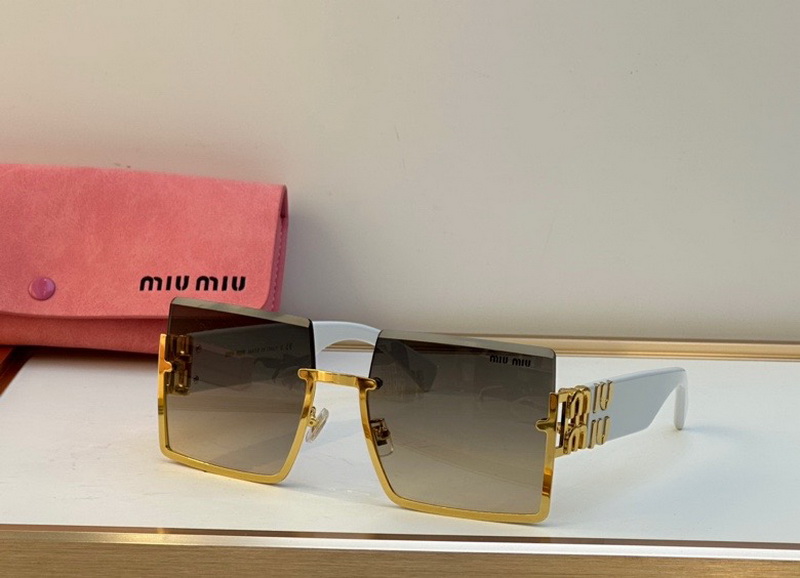 MiuMiu-097