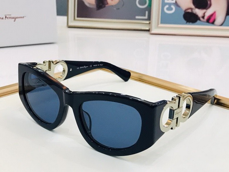 Ferragamo Sunglasses(AAAA)-189