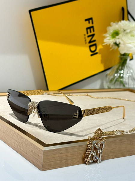 Fendi Sunglasses(AAAA)-239