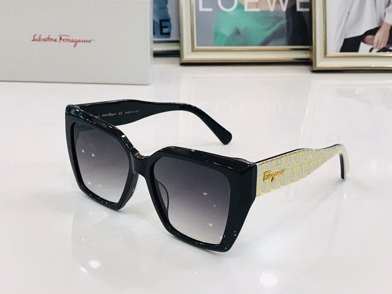 Ferragamo Sunglasses(AAAA)-113