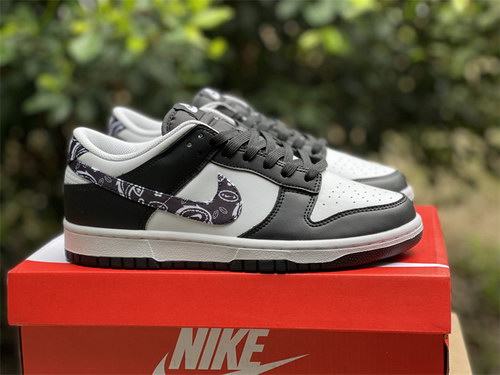 Nike Dunk Low “Black”